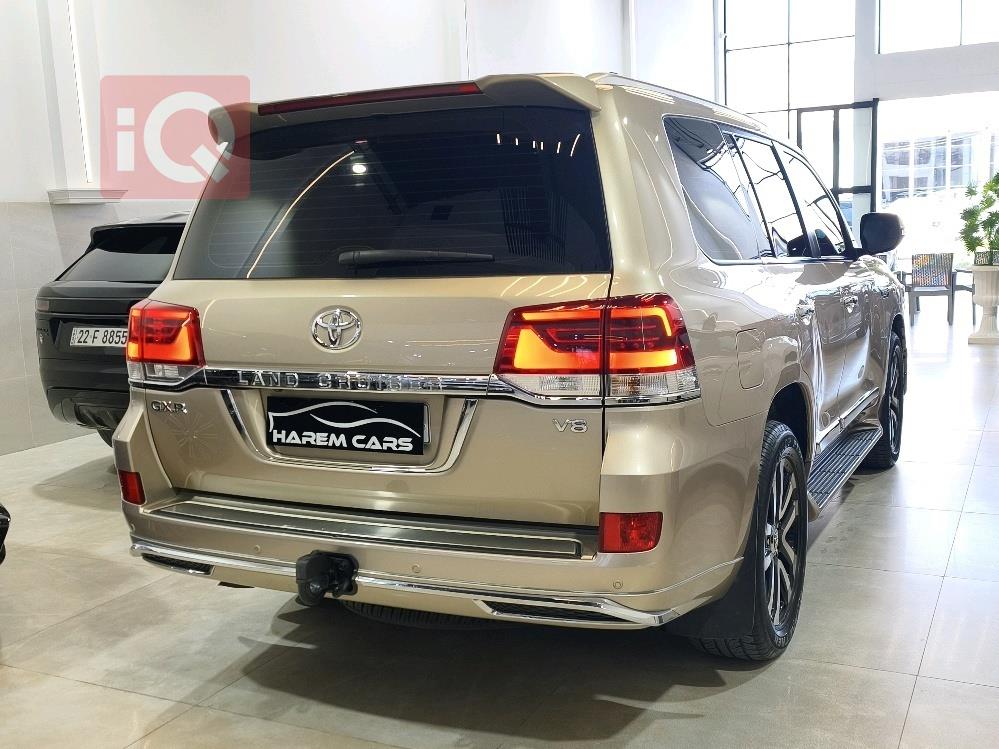 تويوتا لاندكروزر